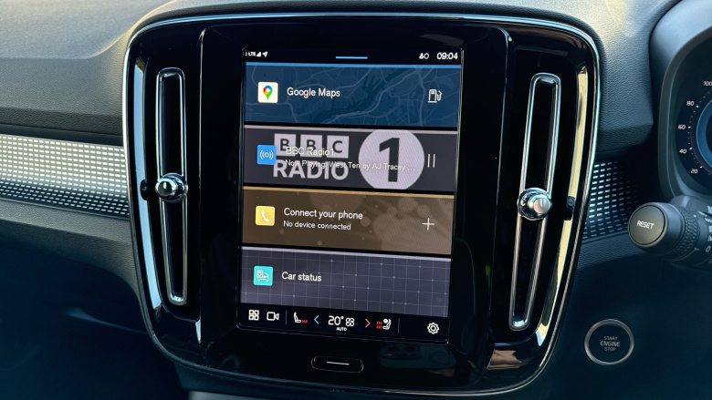 Volvo XC40 2.0 B3P Plus Dark 5dr Auto Petrol Estate